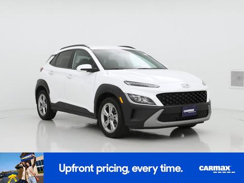 White 2022 Hyundai KONA SEL