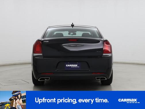 2022 Chrysler 300 Touring L