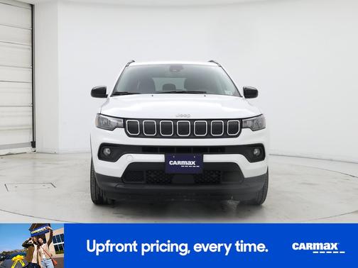 White 2022 Jeep Compass Latitude