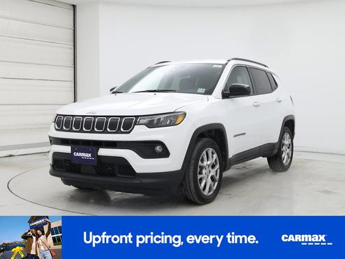 White 2022 Jeep Compass Latitude