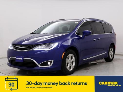 Photo 4 of 27 of 2018 Chrysler Pacifica Hybrid Touring L