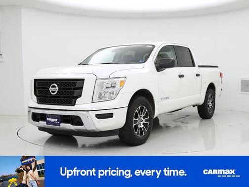 White 2022 Nissan Titan SV