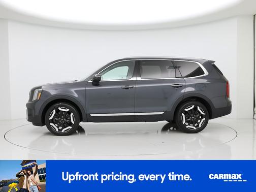 Gray 2024 Kia Telluride S