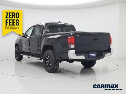 Black 2018 Toyota Tacoma SR5