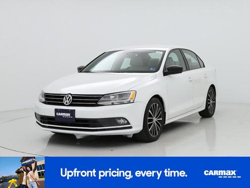 White 2016 Volkswagen Jetta Sport