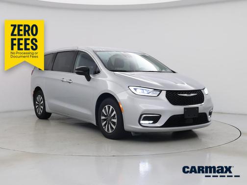 Silver 2024 Chrysler Pacifica Hybrid Select