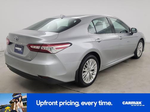 2020 Toyota Camry Hybrid XLE