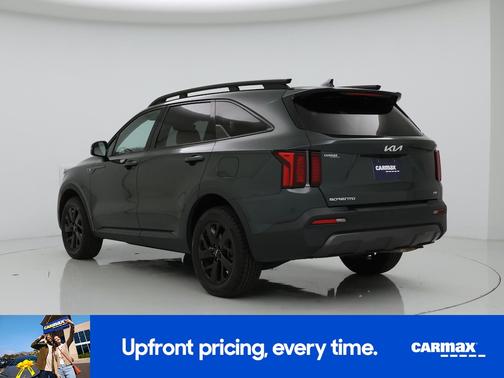 Green 2023 Kia Sorento X-Line S