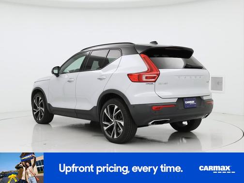 White 2020 Volvo XC40 T5 R-Design