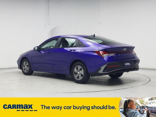 2024 Hyundai ELANTRA SE