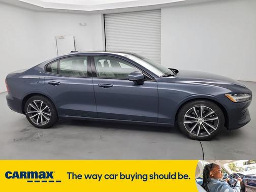 2021 Volvo S60 T5 Momentum