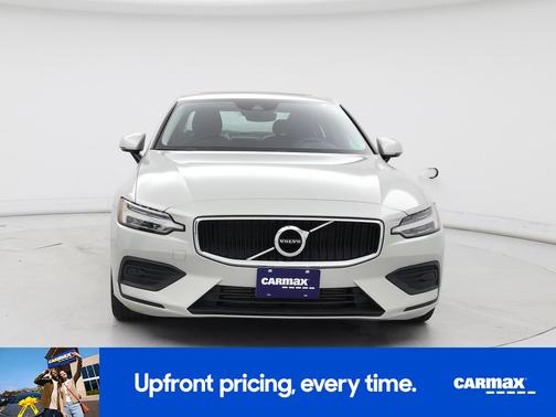 2020 Volvo S60 T6 Momentum
