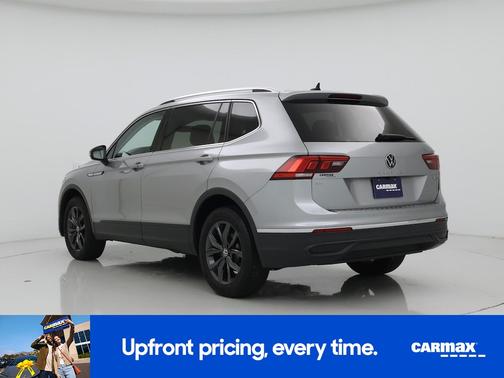 Gray 2023 Volkswagen Tiguan SE