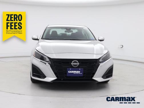 Silver 2023 Nissan Altima SV