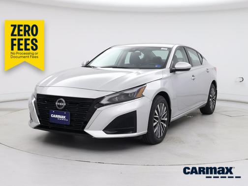 Silver 2023 Nissan Altima SV