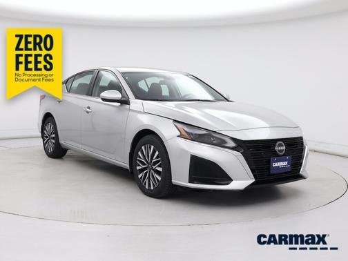Silver 2023 Nissan Altima SV