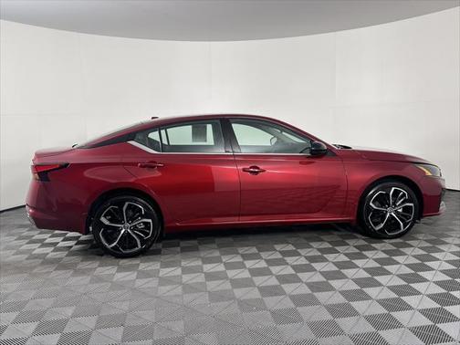 2024 Nissan Altima SR Intelligent AWD