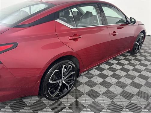 2024 Nissan Altima SR Intelligent AWD