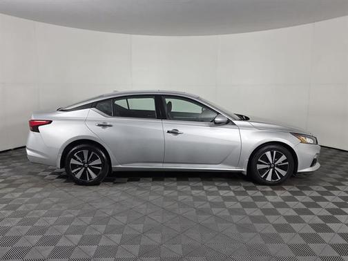 2022 Nissan Altima 2.5 SL