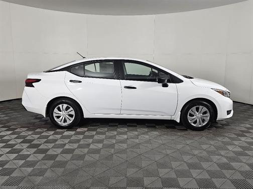 Fresh Powder 2025 Nissan Versa 1.6 S