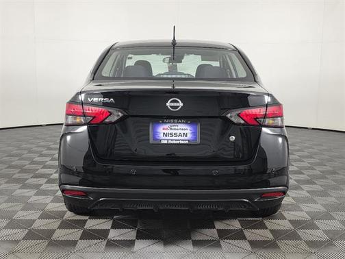 Super Black 2025 Nissan Versa 1.6 S