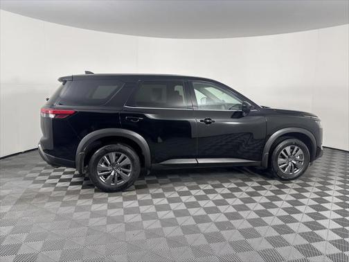 2024 Nissan Pathfinder S 4WD