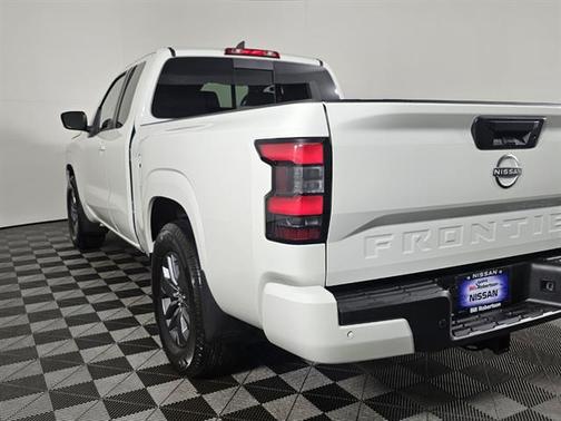 Glacier White 2025 Nissan Frontier SV