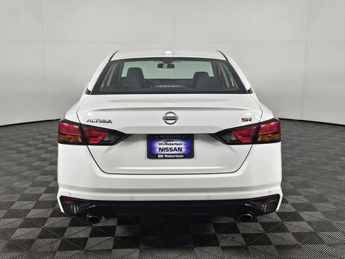 2024 Nissan Altima SR FWD
