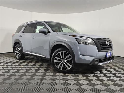 2025 Nissan Pathfinder Platinum 4WD