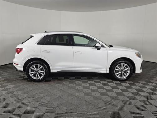 2023 Audi Q3 Premium 45 TFSI S line quattro Tiptronic