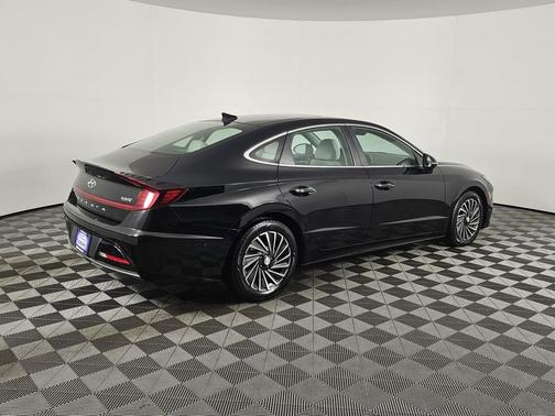 2023 Hyundai SONATA Hybrid Limited