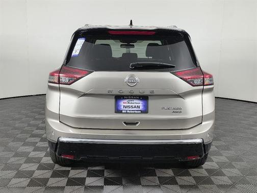 Champagne Silver Metallic/Super Black 2026 Nissan Rogue Platinum