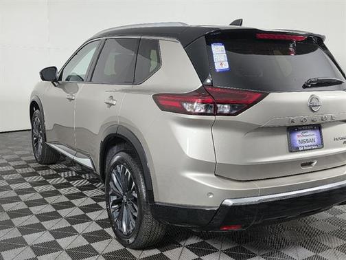 Champagne Silver Metallic/Super Black 2026 Nissan Rogue Platinum