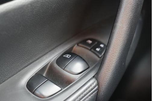 Monarch Orange 2018 Nissan Rogue SL