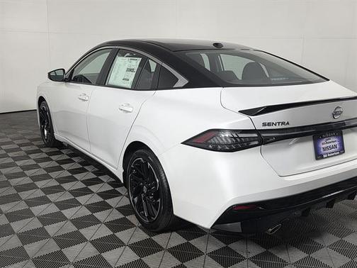 Aspen White Tricoat/Super Black 2026 Nissan Sentra SR