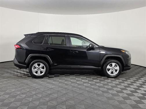 2020 Toyota RAV4 Hybrid LE