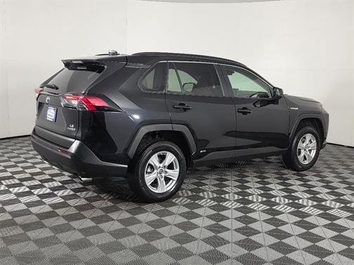 2020 Toyota RAV4 Hybrid LE