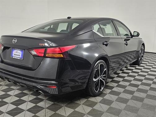 2023 Nissan Altima SR FWD