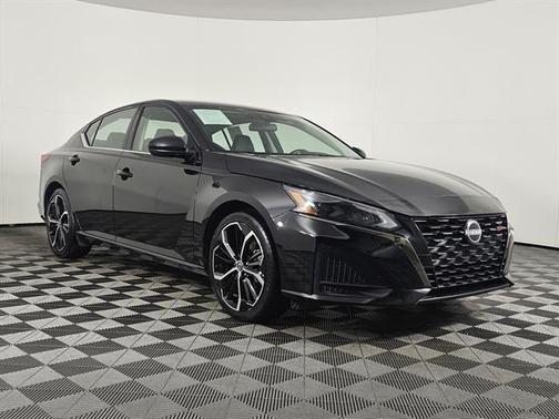 2023 Nissan Altima SR FWD