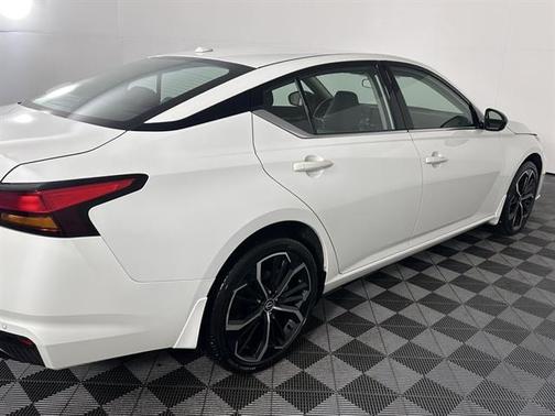 2024 Nissan Altima SR Intelligent AWD