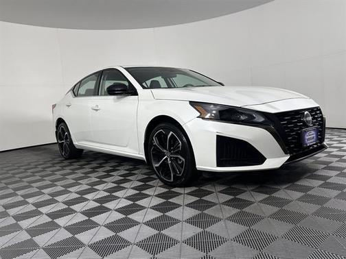 2024 Nissan Altima SR Intelligent AWD