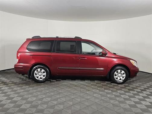 2008 Hyundai Entourage GLS