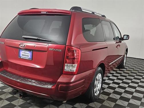 2008 Hyundai Entourage GLS