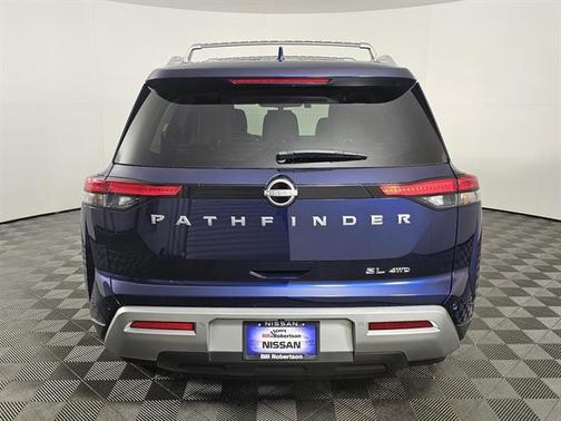 2025 Nissan Pathfinder SL 4WD