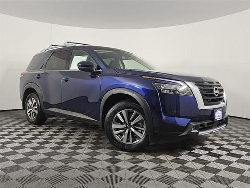 2025 Nissan Pathfinder SL 4WD