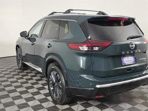 Obsidian Green 2026 Nissan Rogue Platinum