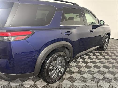 2024 Nissan Pathfinder SV 4WD