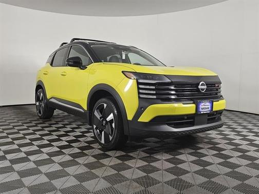 2025 Nissan Kicks SR