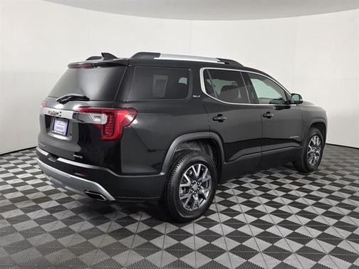 2023 GMC Acadia AWD SLT