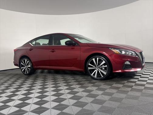 2022 Nissan Altima SR Intelligent AWD